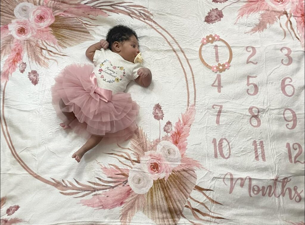 Baby Milestone Blanket - Aniyah - 1 month - Brion  Sims Review